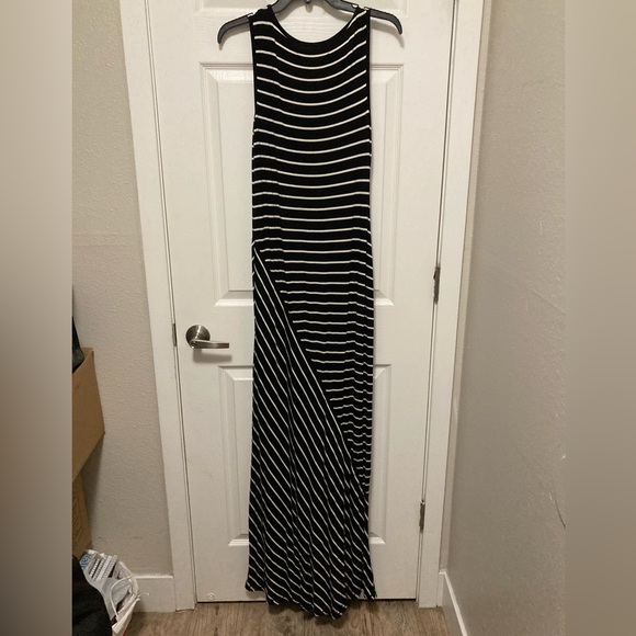 Studio M Black and White Striped Sleeveless Maxi Dress - Picture 7 of 7